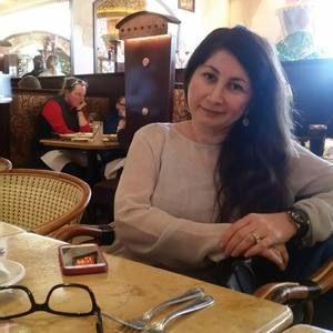 Meet your Posher, Lana